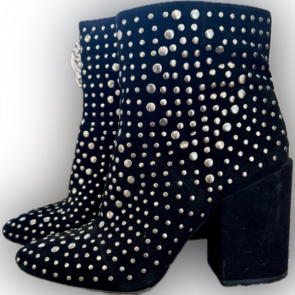 VINCE CAMUTO: DRISTA Black Suede Silver Studded Ankle Boots Block Heel Size - 9M - Picture 2 of 10